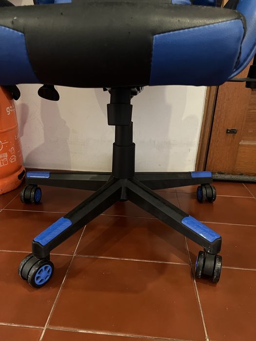 Cadeira GAMER quase nunca usada.