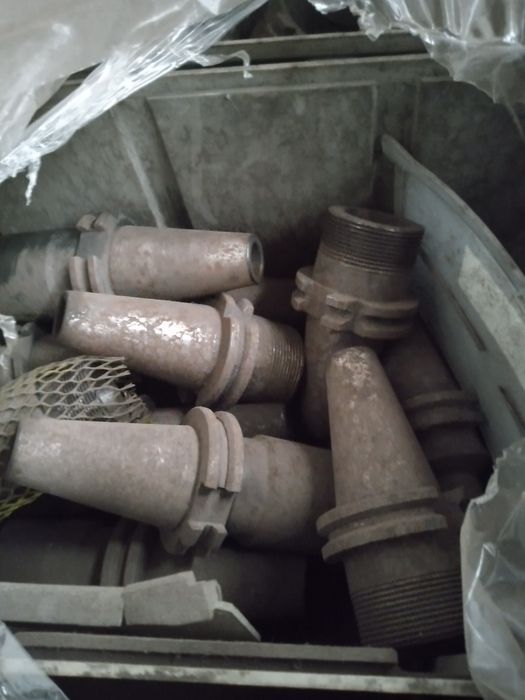 Vários cones para venda