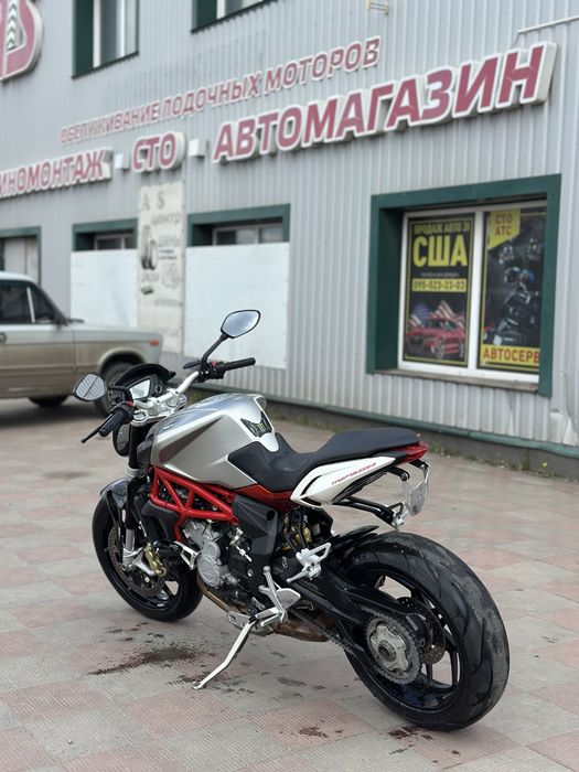 MV Agusta Brutale 800