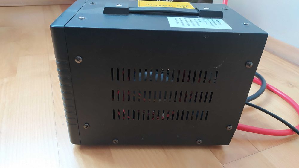 Zasilacza awaryjny VOLT Sinus Pro 800 E /  MaxLink 500W 12V