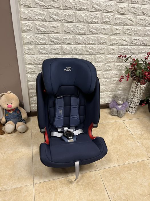 Автокрісло Britax Romer ADVANSAFIX IV R Група 1/2/3 (9-36кг)