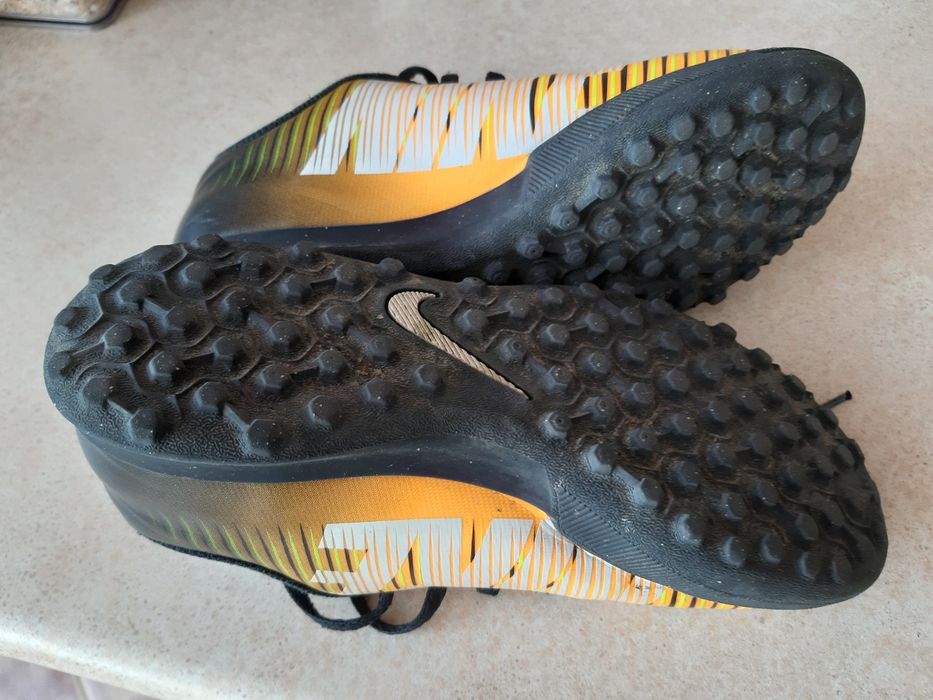 Korki Nike rozm. 35.5