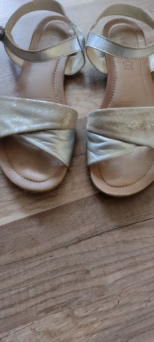 Sandałki Lasocki 39