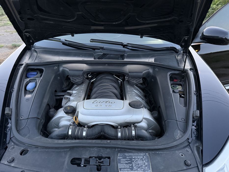 Porsche Cayenne. 4.5-турбо.