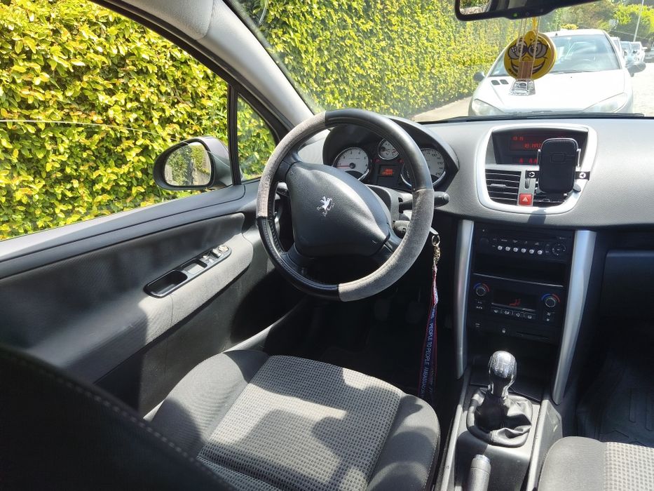Peugeot 207 1.4 sport 2010 120 000km GPL