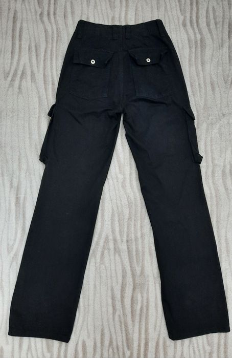 Чорні карго джинси від бершка