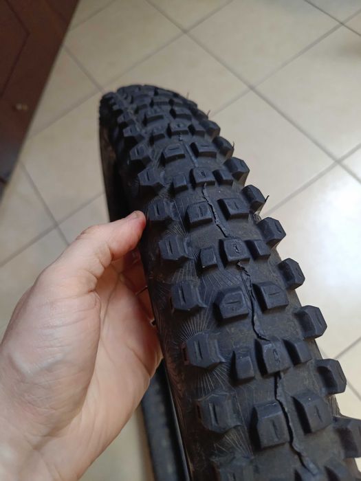opona rowerowa MTB DH Downhill Continental Kryptotal Fr 27,5 szer. 2,4