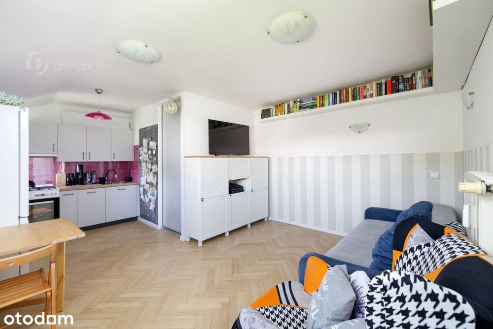 2 pokoje 27m2+8m2 dodatkowej przestrzeni.