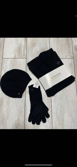 В наявності! 
Оригінальний комплект Calvin Klein 3 в 1