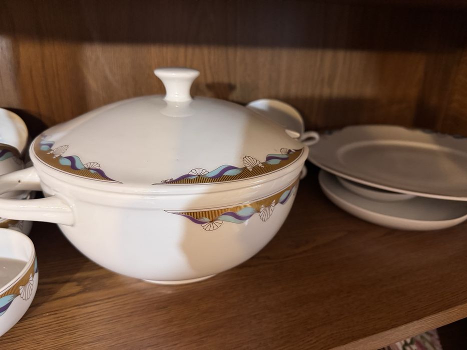 Serwis obiadowo - kawowy na 12 osób z fabryki porcelany: Karolina