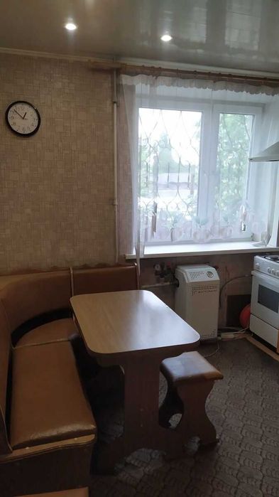 Продається 2кім. квартира з автономним опаленням. р-н ЖД