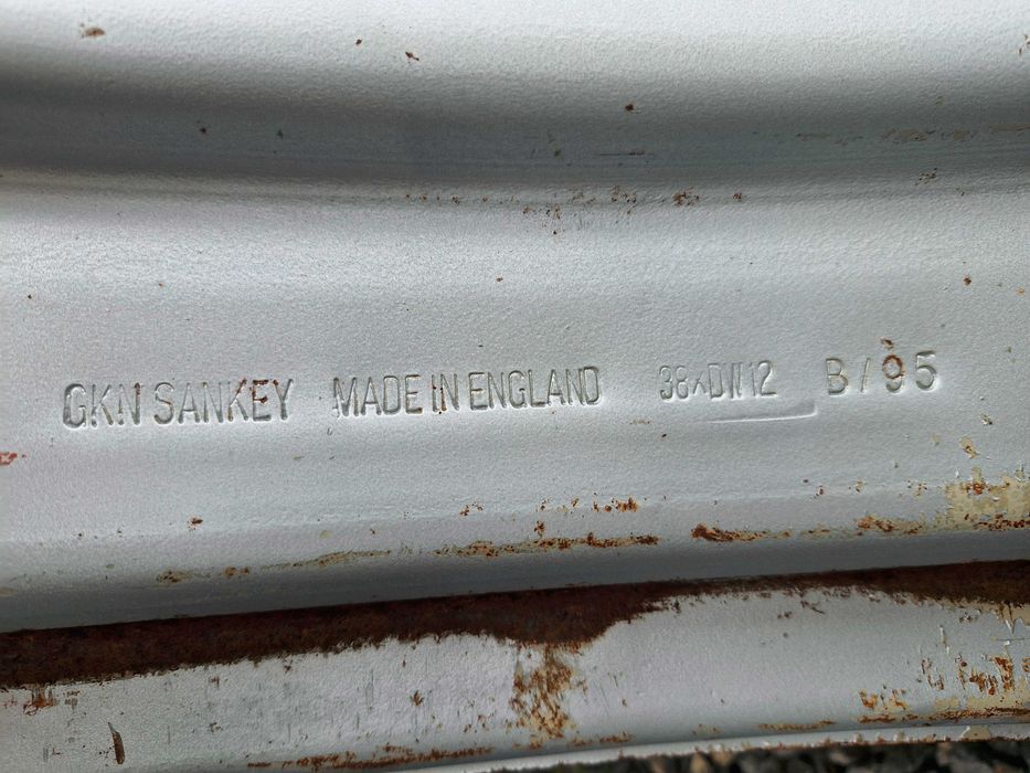 KOŁA WĄSKIE do MIĘDZYRZĘDZI 13.6 r38 tył DEUTZ STEYR 38x12 centr 160mm