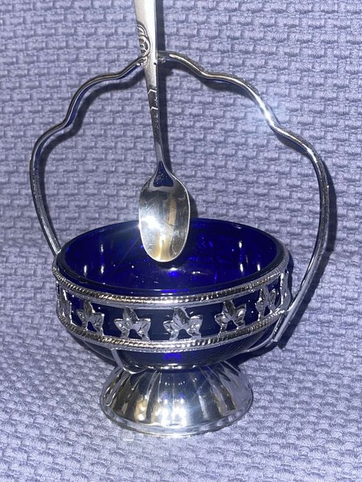 Винтажная сахарница,кобальтовое стекло