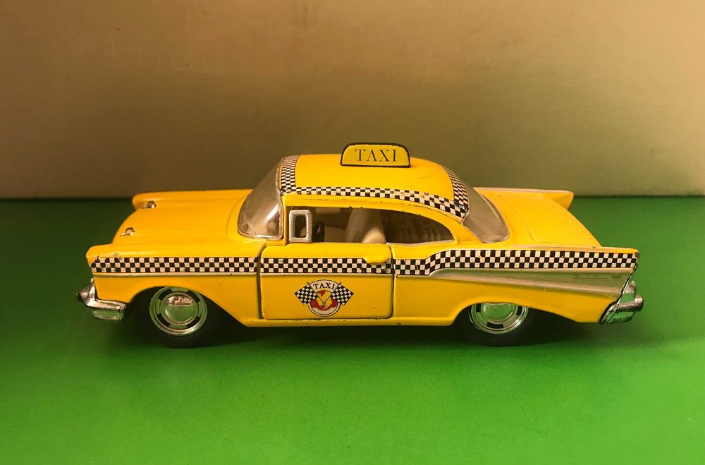 Продам Машинка Chevrolet Taxi