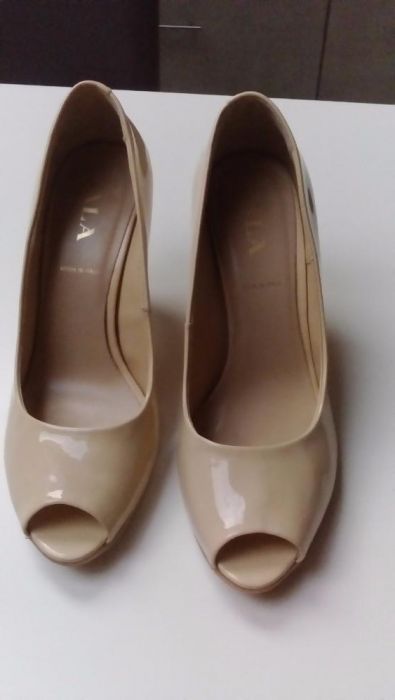 szpilki wloskie lakierowane rozm.38