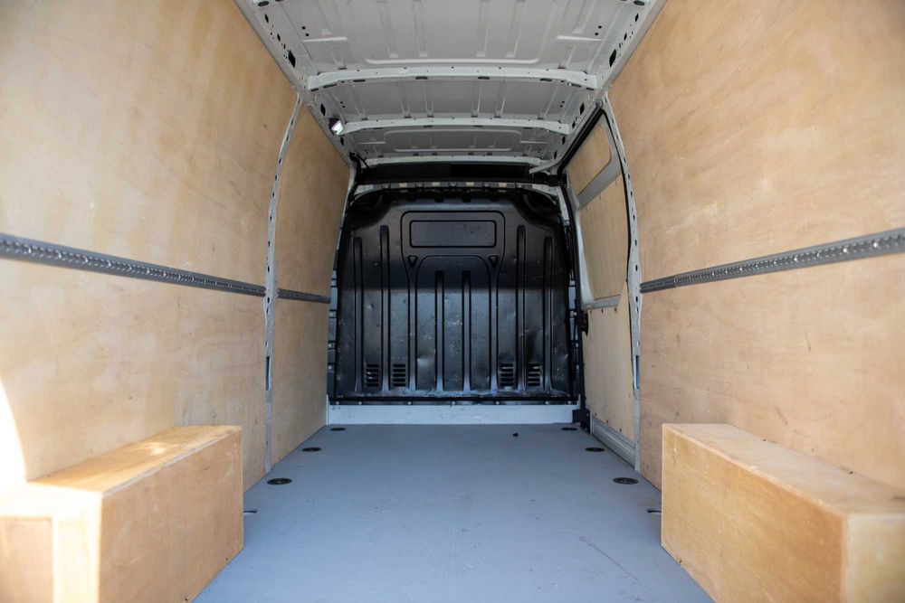 WYPOŻYCZalnia Busów Wynajem Busa Kat. B MASTER MAXI Przeprowadzka