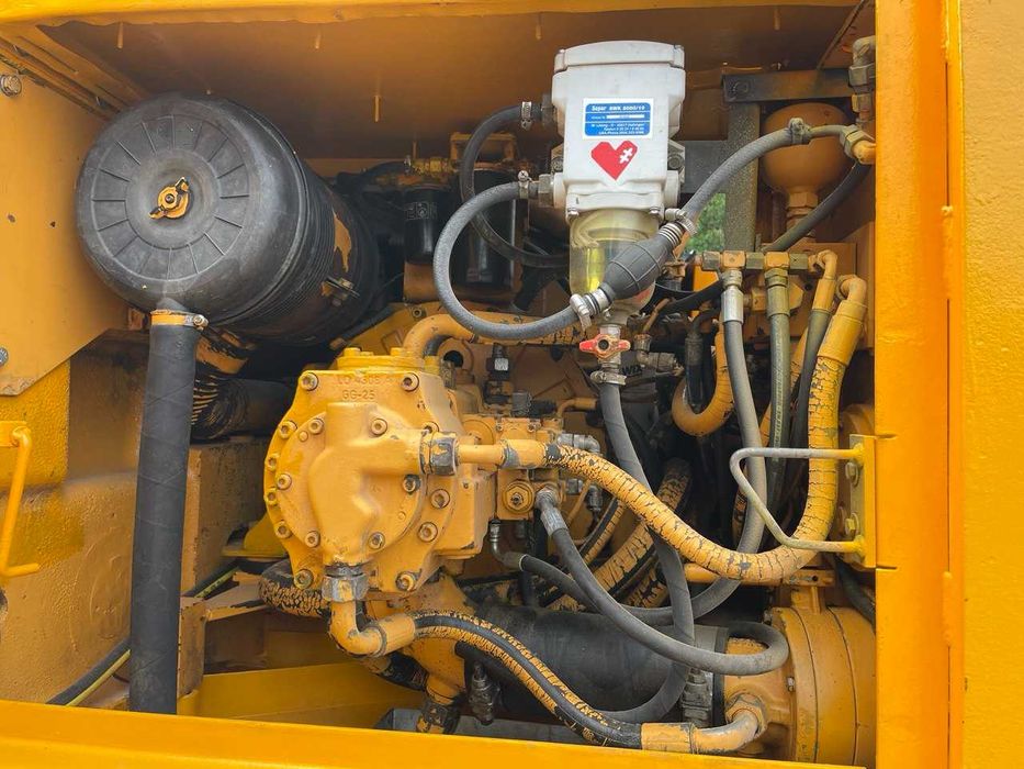 Екскаватор Liebherr