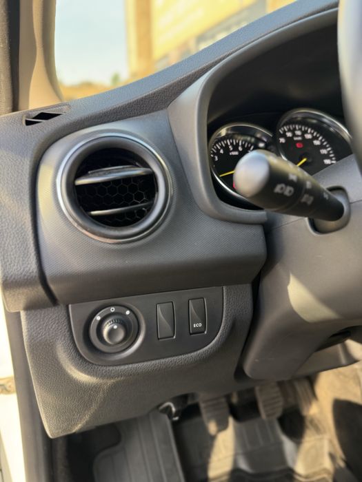 Авто Renault Logan 2020