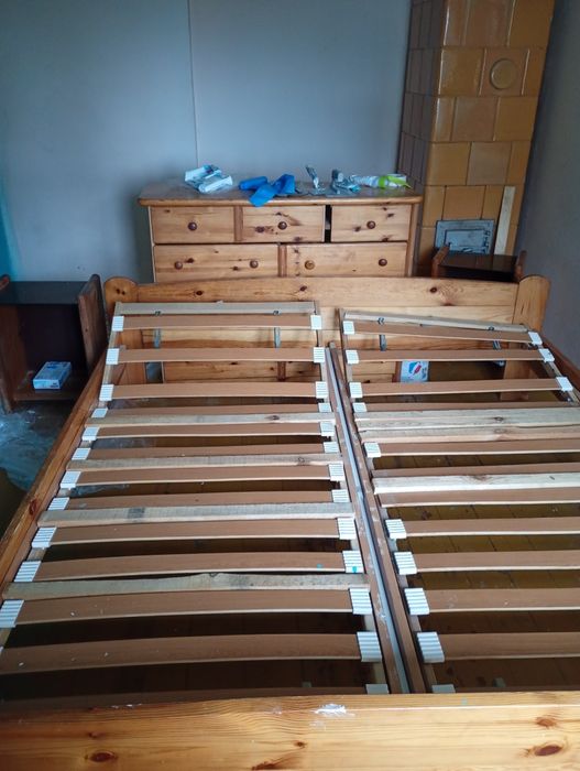 Łóżko 180 na 200 z sAfkaminnocnymi i komoda