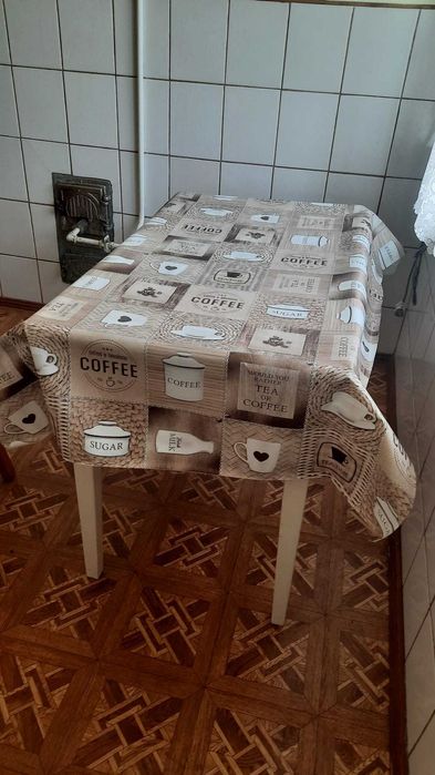 Продам стіл і крісла