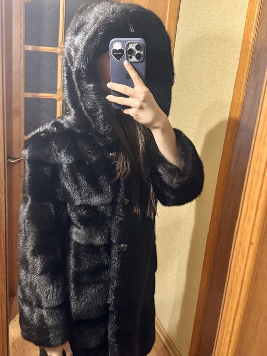 Шуба норковая ,с капюшоном