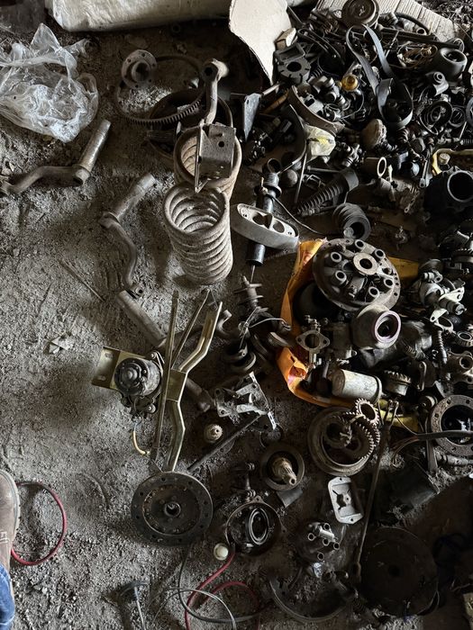 Продам запчастыны ЗАЗ 965 амортизаторы