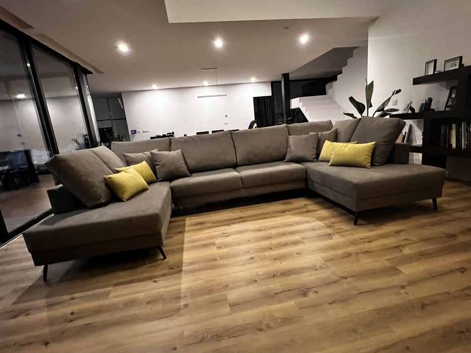 Sofa com duas chaise longue