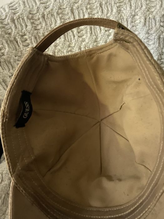 Chapeu Guess usado muito poucas vezes