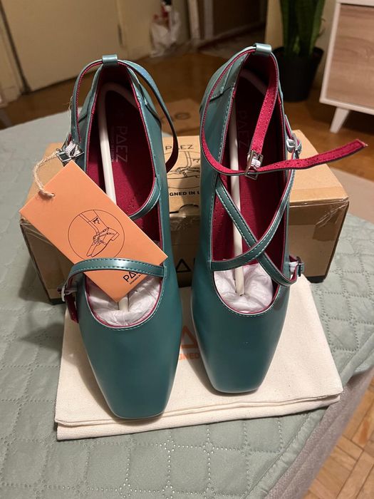Vendo sapatos NOVOS e originais ainda na caixa da marca paez originais