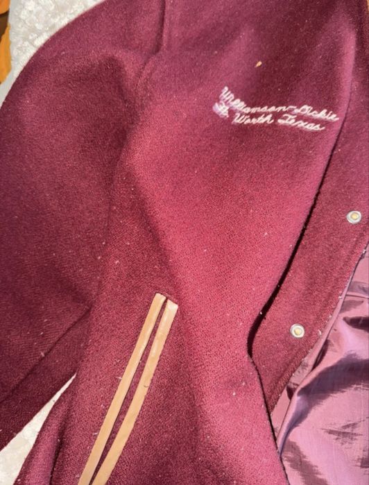 Casaco Varsity Dickies Bordeaux Tam. L