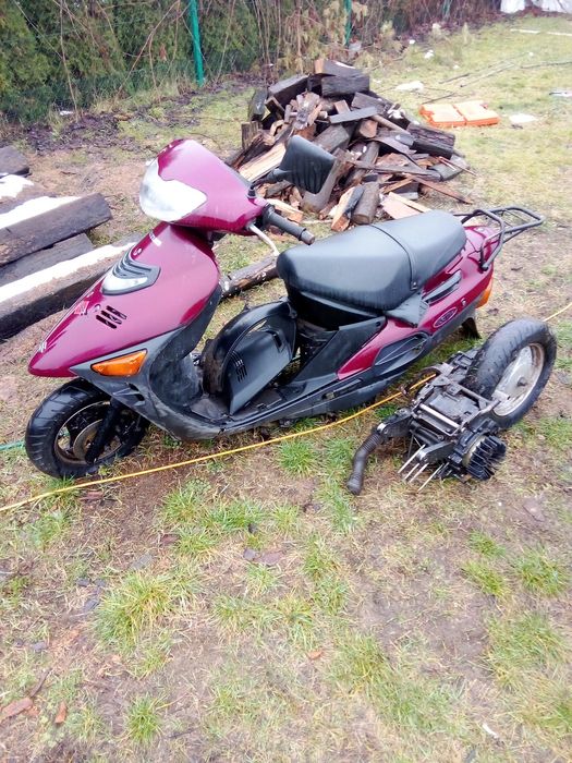 Skuter Suzuki An 125 uszkodzony