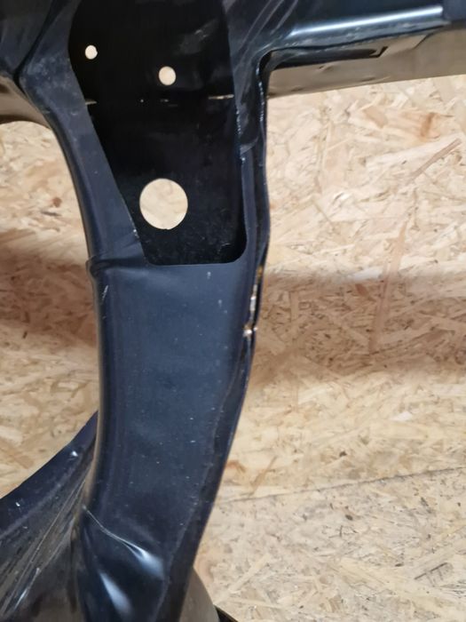 Pas przedni vw transporter T5 Multivan