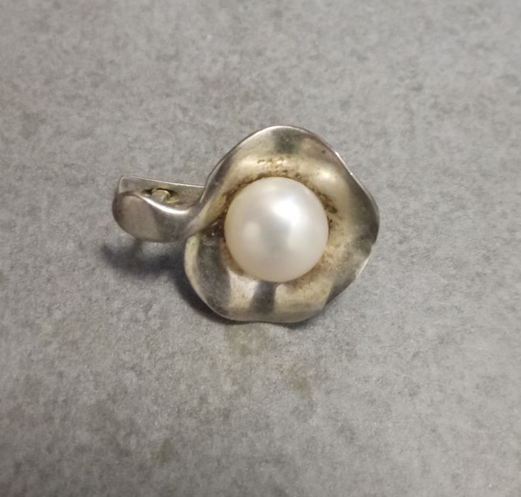 16гр Каблучка 17.0, сережки з натуральними перлами