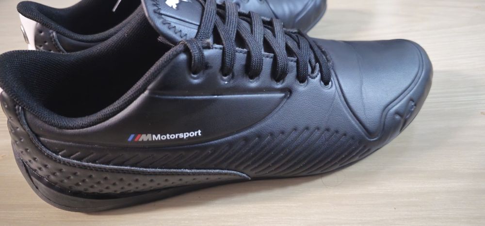 Vendo ténis PUMA BMW
Tamanho 44.5