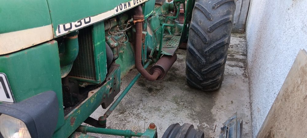 Trator John deere 1030