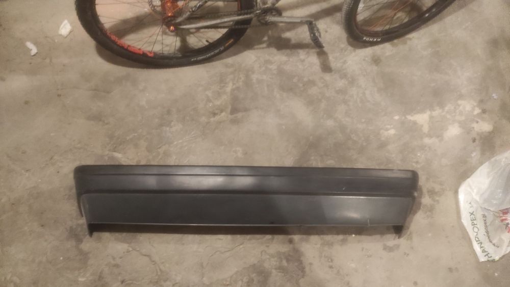 Zderzak tył Mercedes w201 190 E