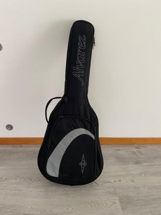 Guitarra como nova