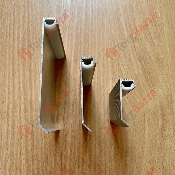 Плинтус скрытого монтажа алюминиевый Плінтус прихованого монтажу