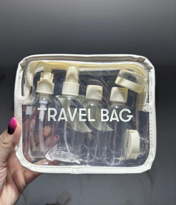 Farmasi zestaw pojemników podróżnych