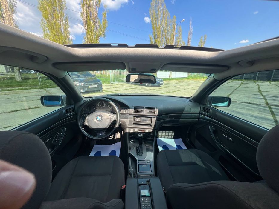 Продам BMW  523I