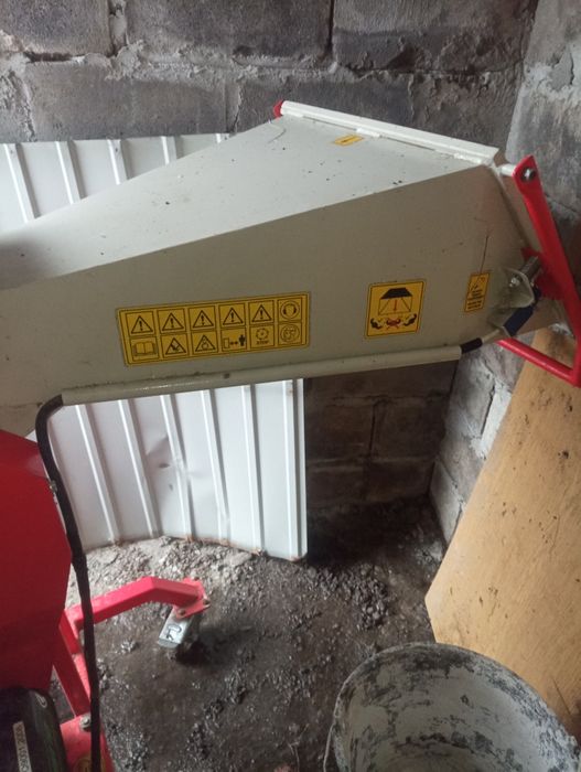 Подрібнювати гілок Арпал