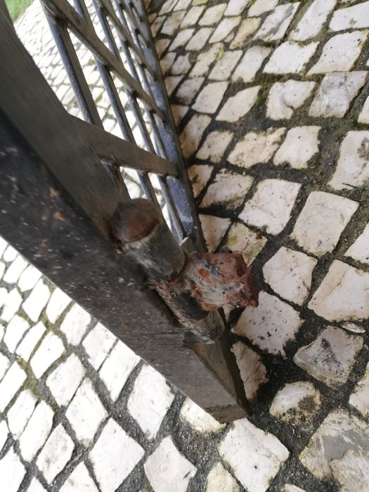 Portão  /2,22 cm largura