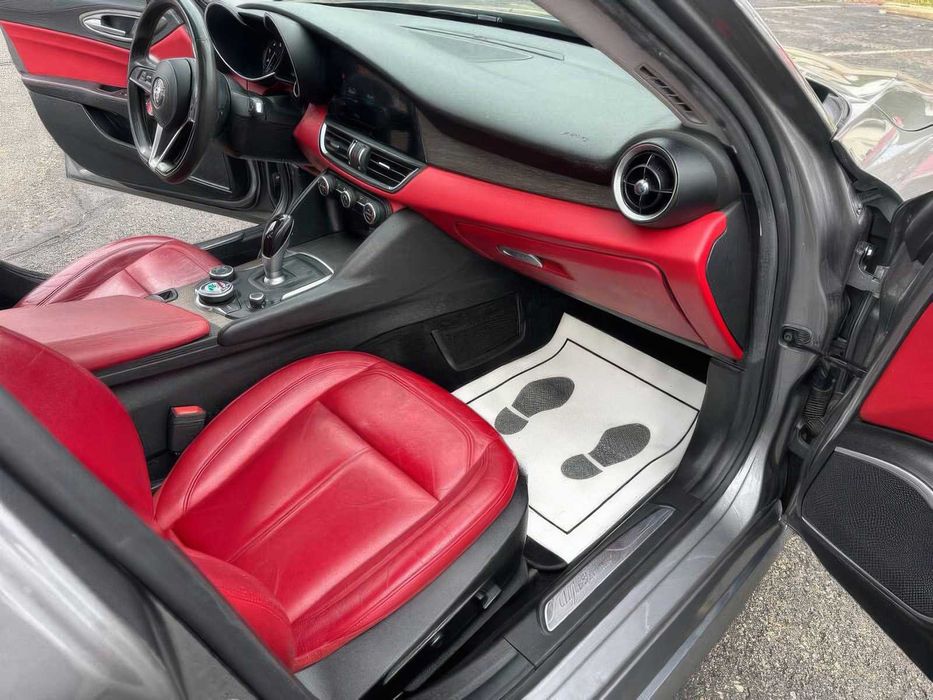 Alfa Romeo Giulia      2018