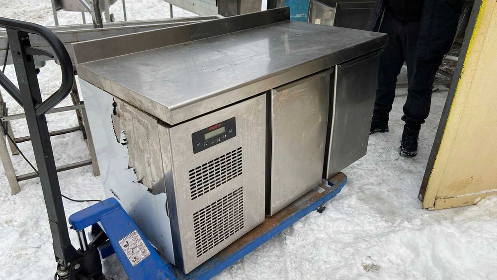 Б/у морозильный стол из нержавейки для кафе ресторана бара общепита