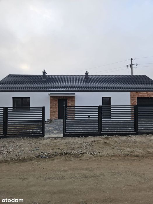 Dom z garażem i ogrodem – energooszczędny, klimatyzacja, rekuperacja