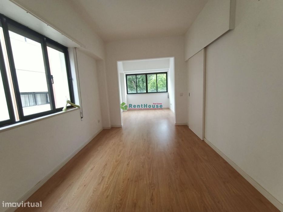 Apartamento  T1+1 Remodelado Central