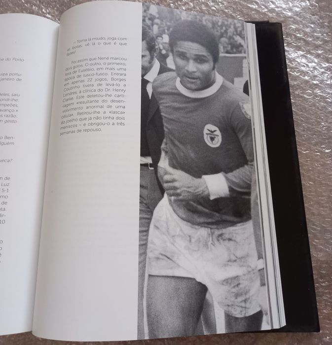 Livro sobre a vida de Eusébio