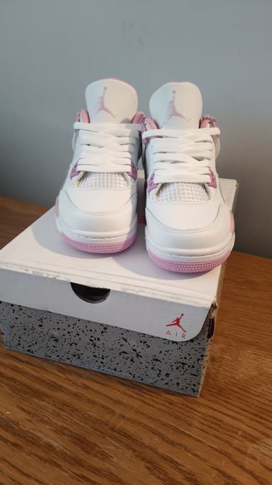 Nike Air Jordan Retro 4
