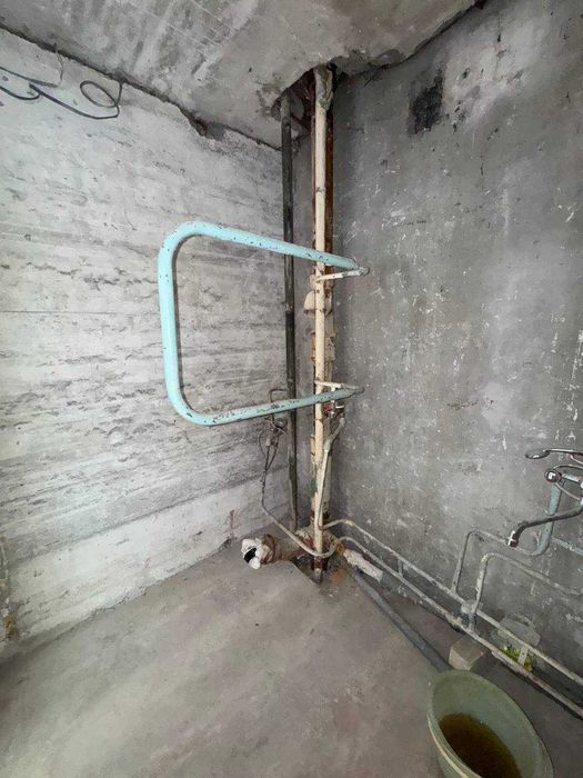 Продам велику 2-кімнатну квартиру під ремонт вул. Салтівське шосе 240а