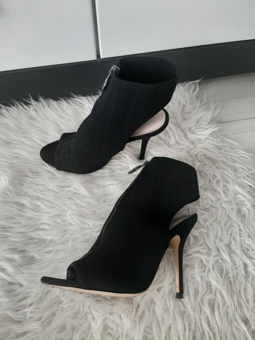 ZARA piękne czarne szpilki elastyczne cholewki skarpety 39